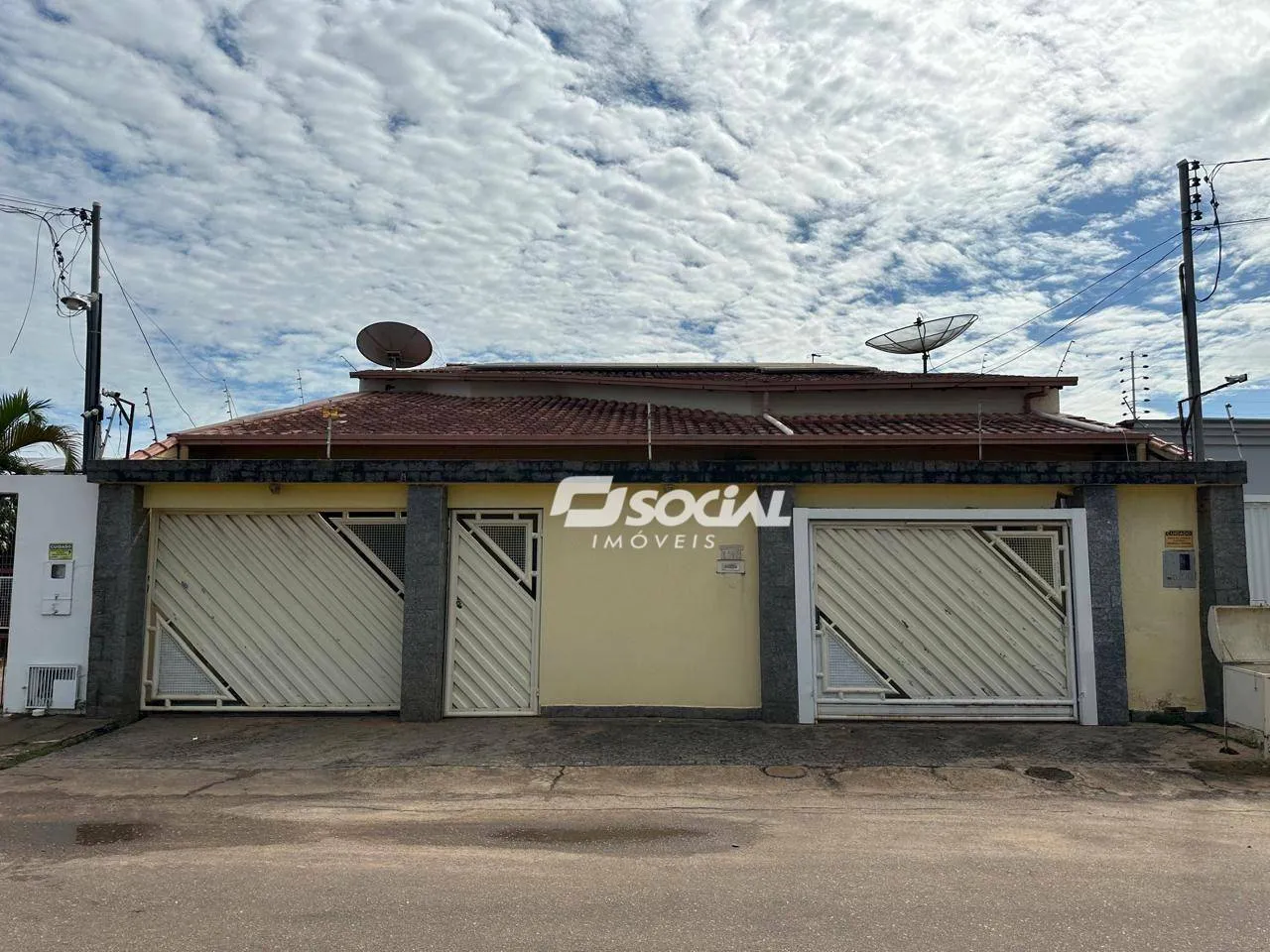 Casa 4 quartos com Energia Solar e Piscina - Liberdade