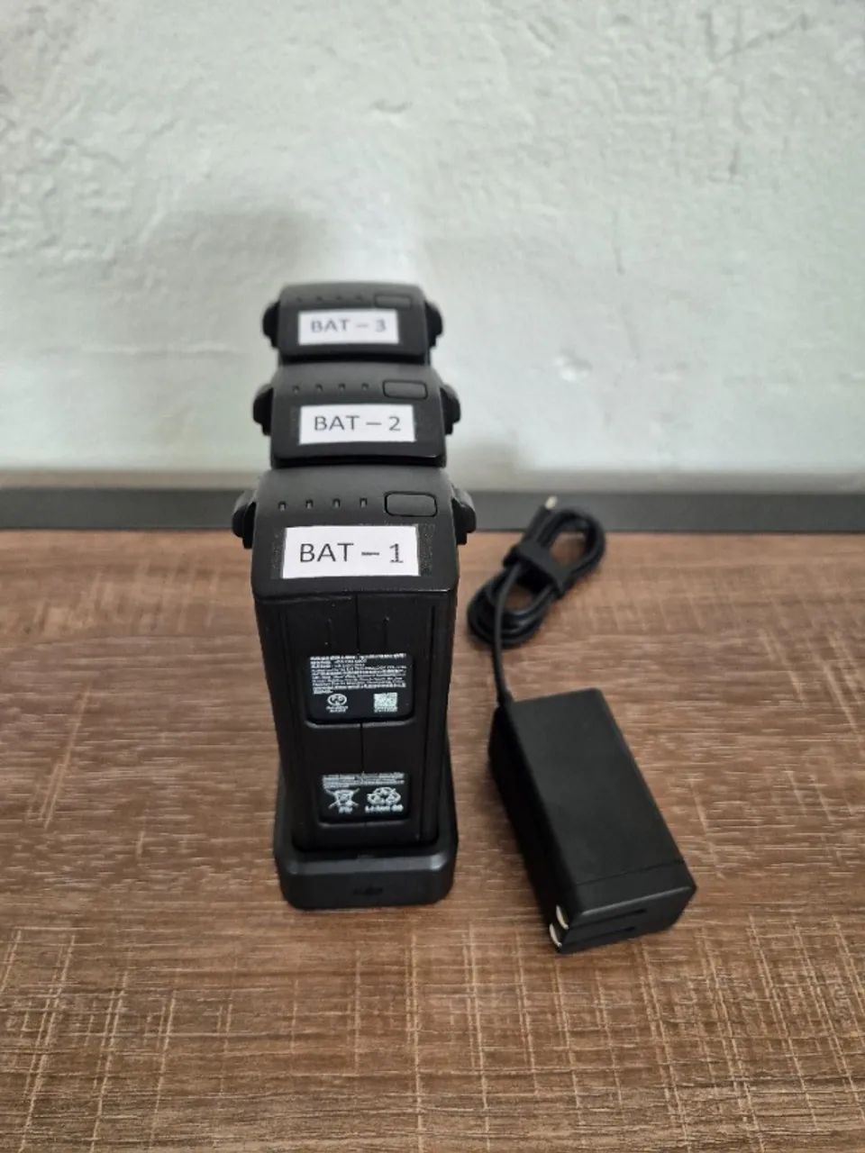 DJI MAVIC 3 CLASSIC - Fly More Combo - Foto 3