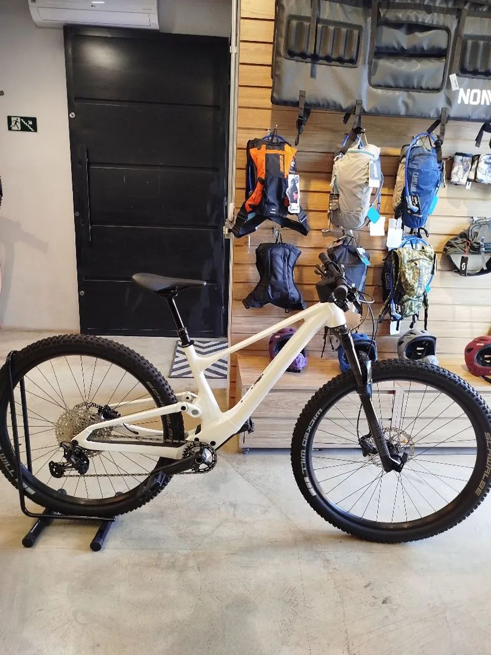 Spark 930 Contessa P Deore XT 12v 