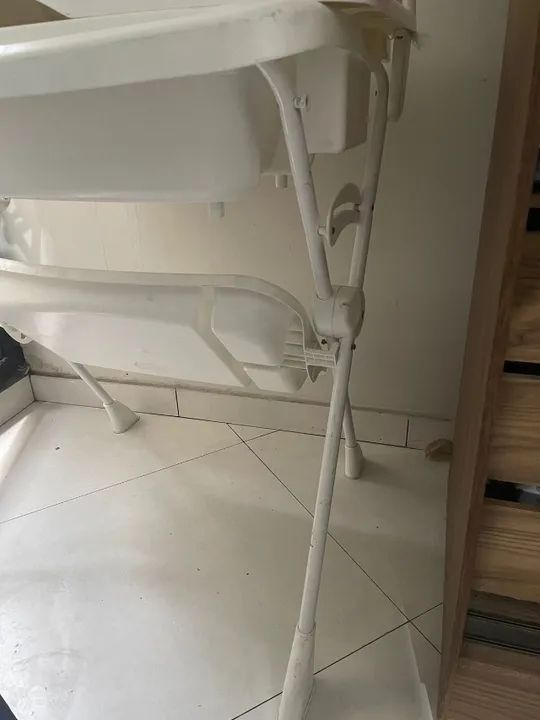 Vendo, banheira com trocador - Foto 4