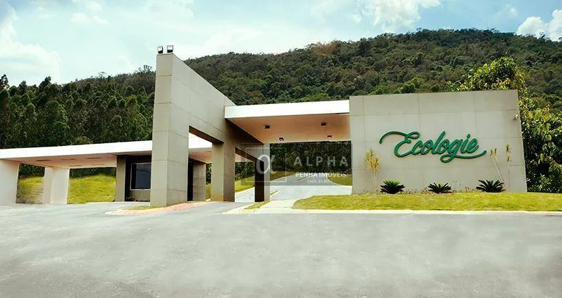Lote a venda em condomínio fechado em Itatiba