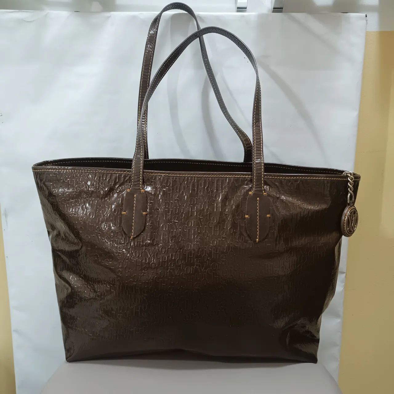 Bolsa de ombro verniz Victor Hugo 