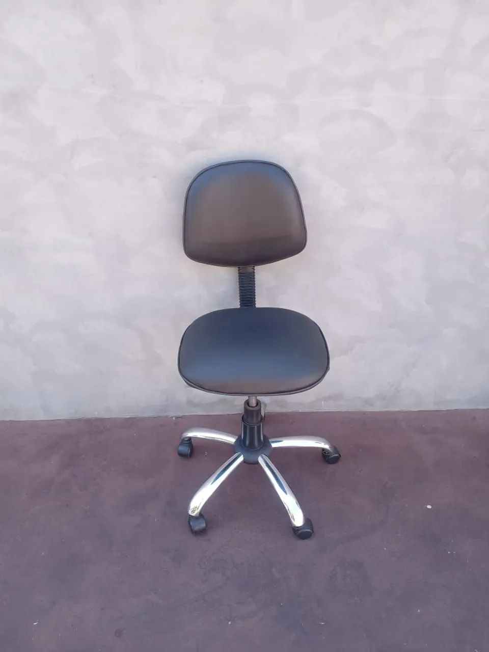 Cadeira de Escritório Giratória com Rodinhas