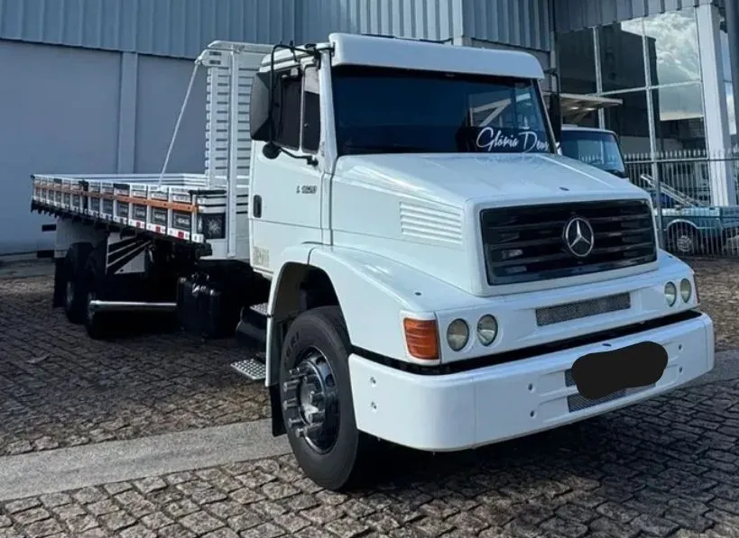 Mercedes-Benz 1620