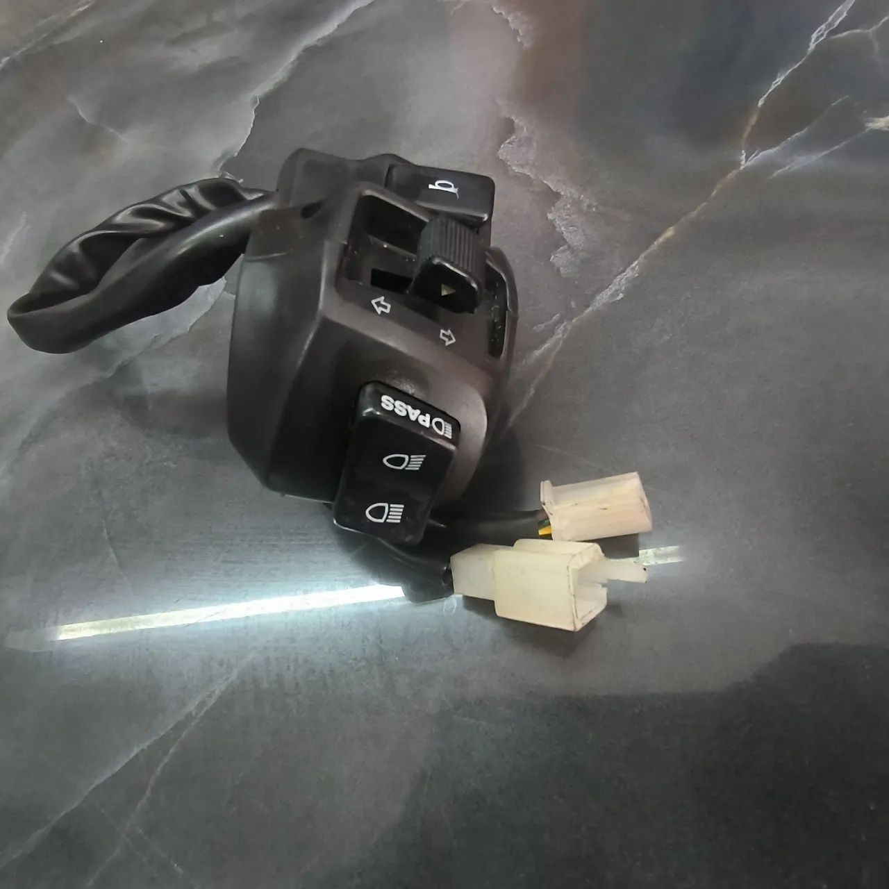 Punho interruptor do pisca seta e buzina Yamaha Lander  Fazer Fz25 250 original <br> - Foto 2