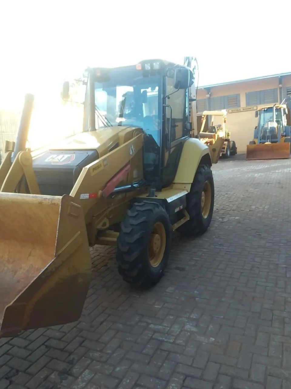 Retroescavadeira CAT 416 - Ano 2022 - Foto 2