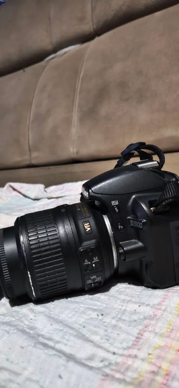 Nikon 3100 Camera with Impeccable Lens64520777821825124