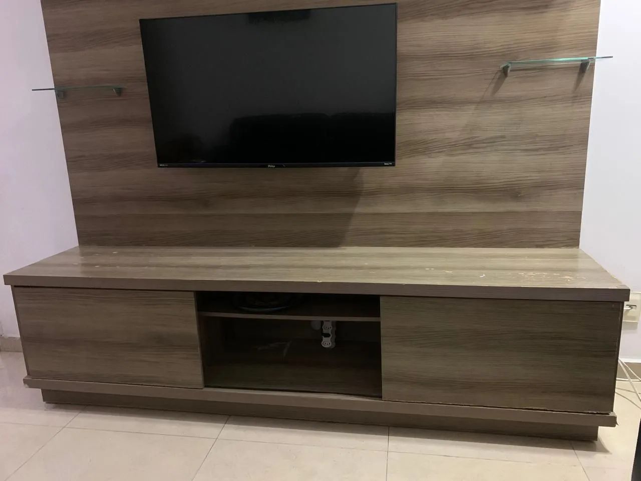 Painel com rack para TV 64750825192322121