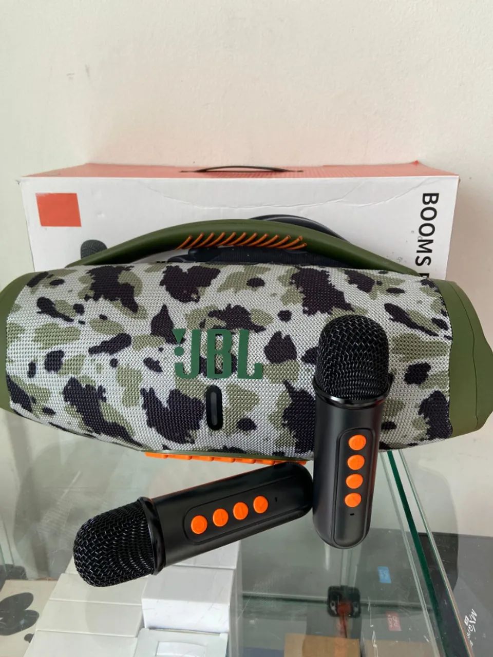 Caixa de som booms box 3 jbl verde camuflado com microfone an3