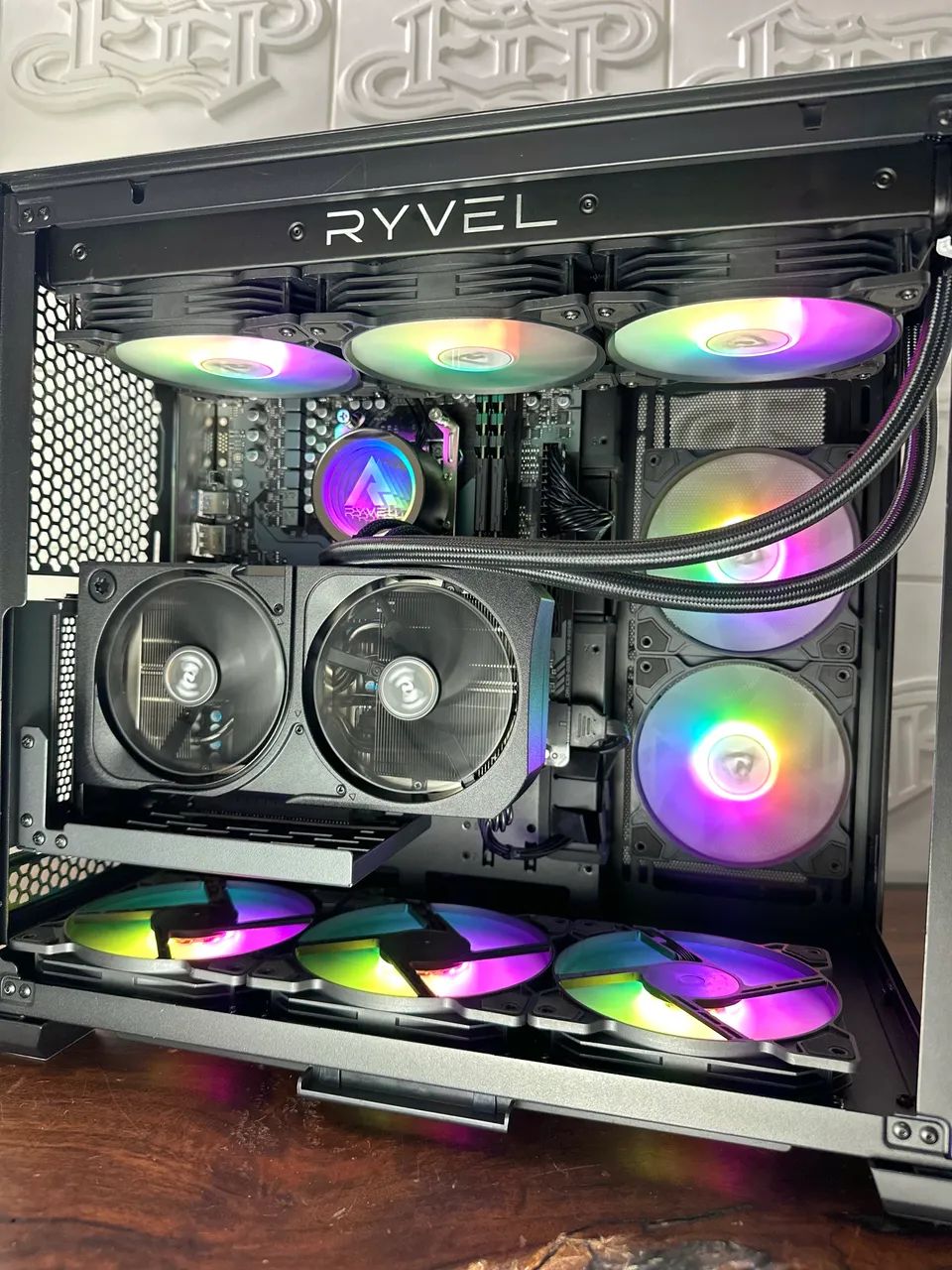 Ryzen 7 7800X 3D + RTX 507064739265148417120