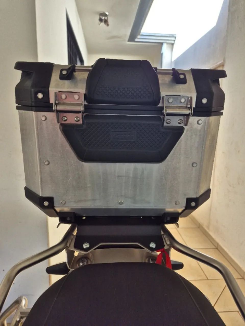 Baú Givi 42 lts - Foto 4