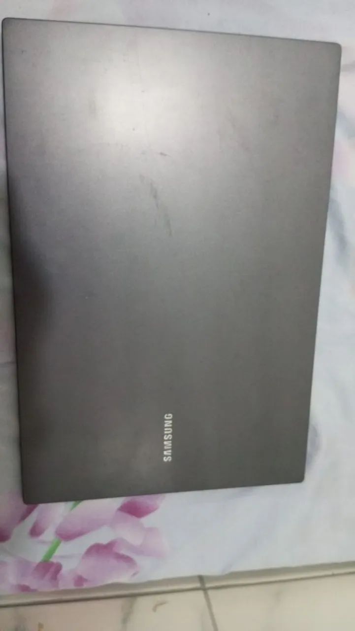 Notebook novinho 64315686461313121