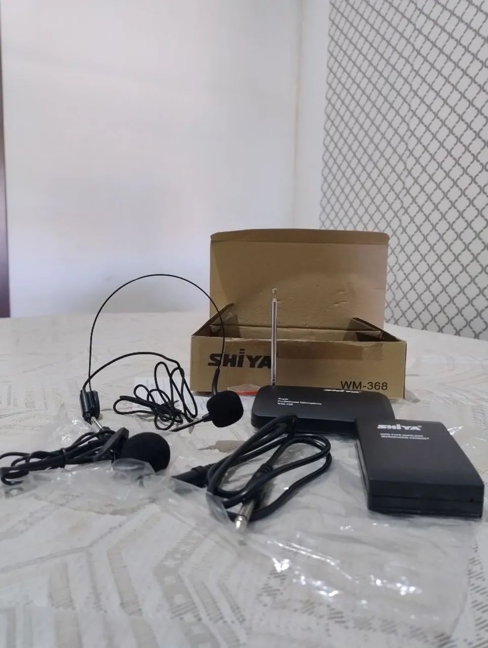 Microfone Sem Fio Shiya WM-368 para Celular, Câmera e Computador