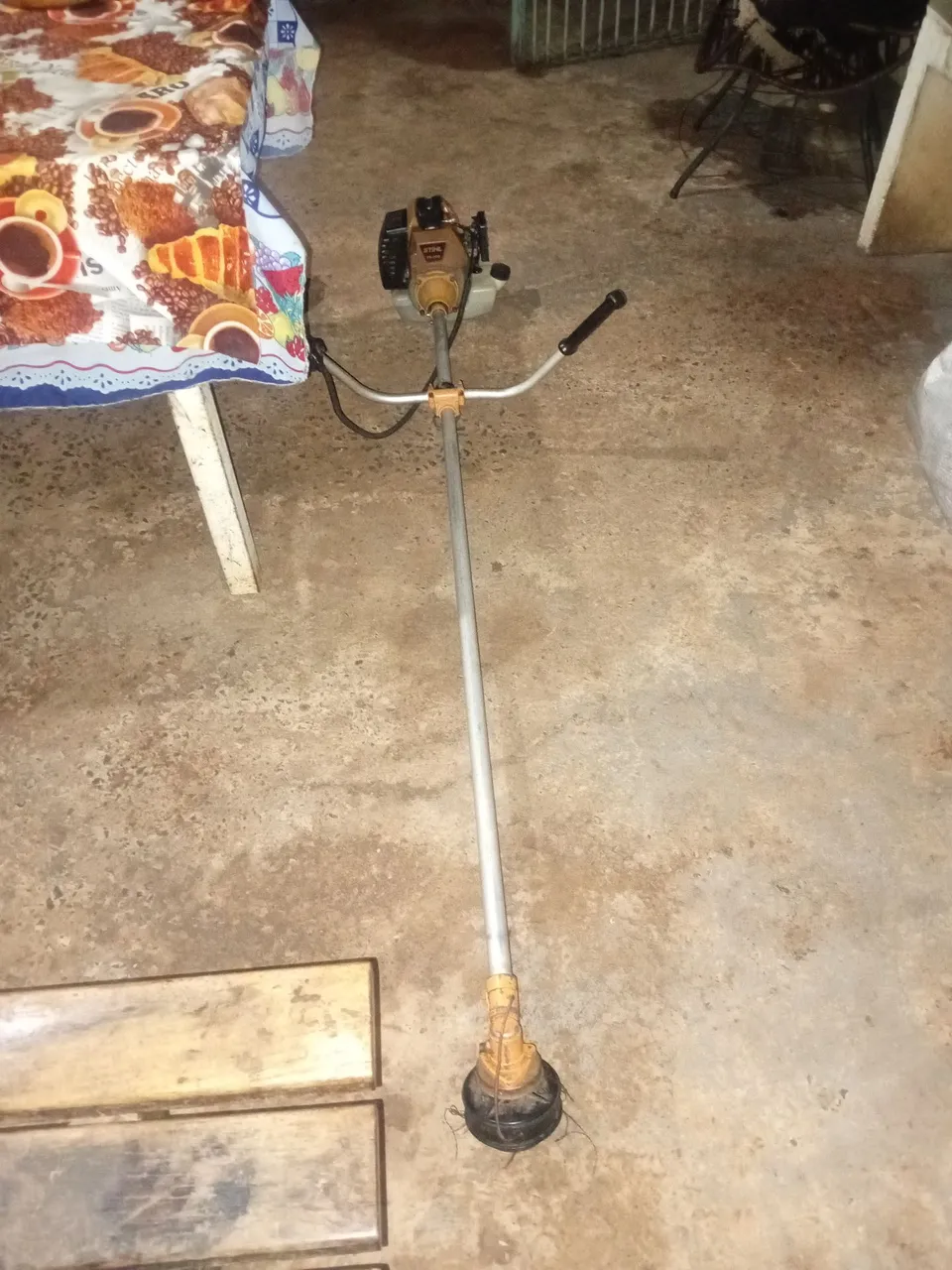 Roçadeira a Gasolina STIHL - Ótimo estado!