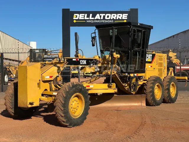 Motoniveladora Caterpillar 120K 2018 - 5.000h