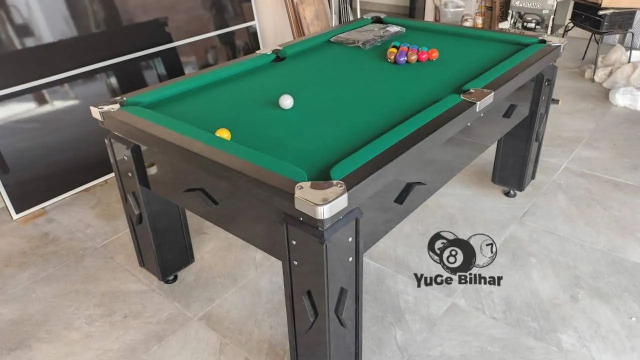 Mesa de sinuca com campo de pedra ardósia 