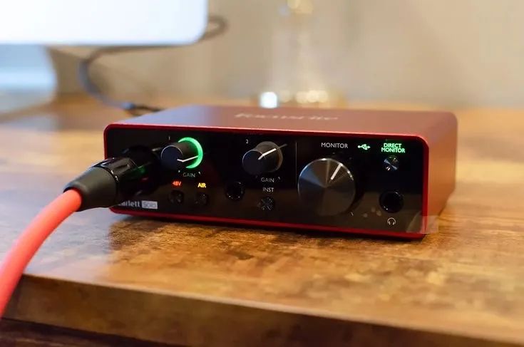 Interface | Focusrite Scarlett Solo 3rd gen - Equipamentos e