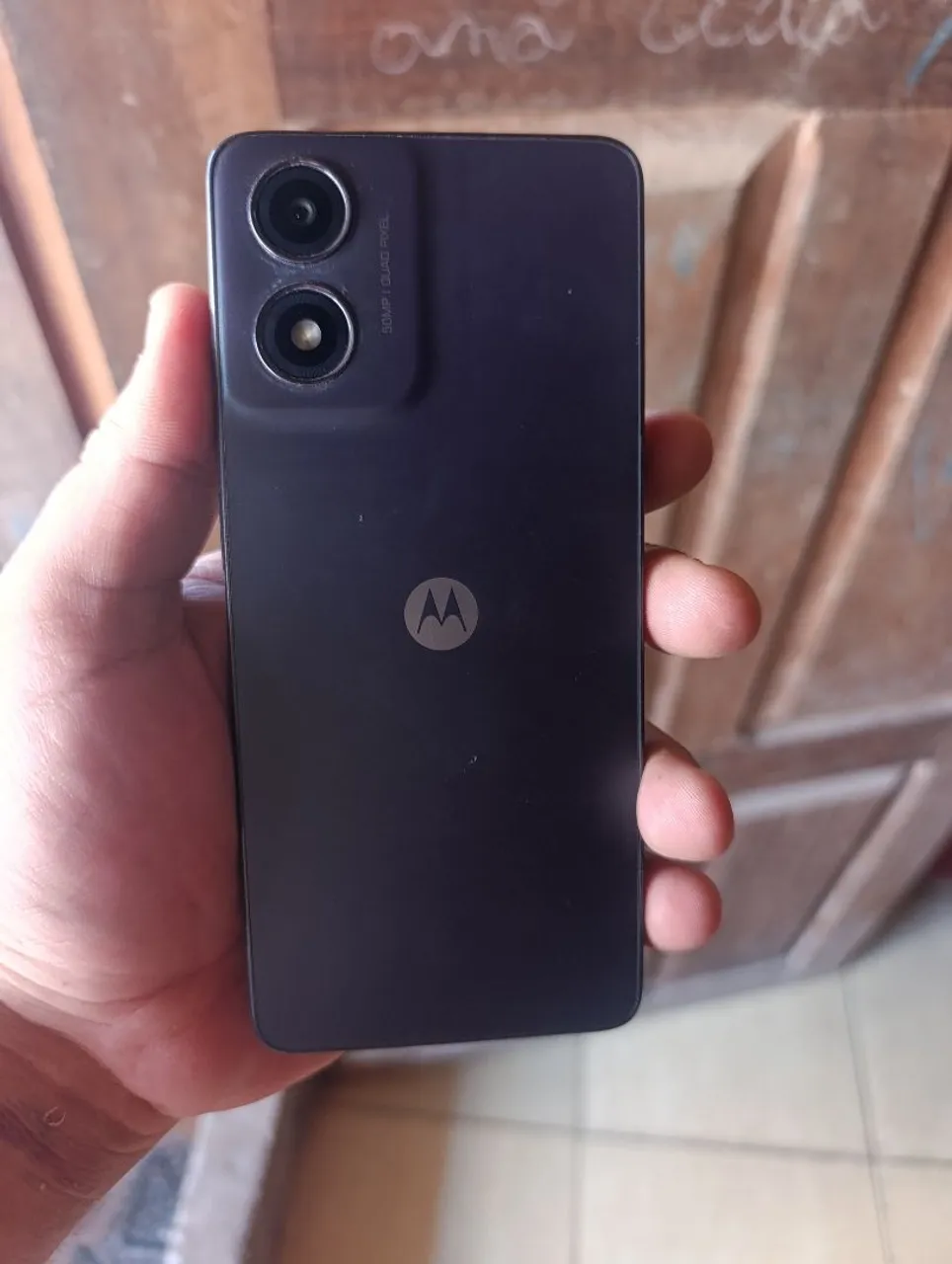 Moto g04s ótimo 400 pra vender logo 128gb capa leve trinco