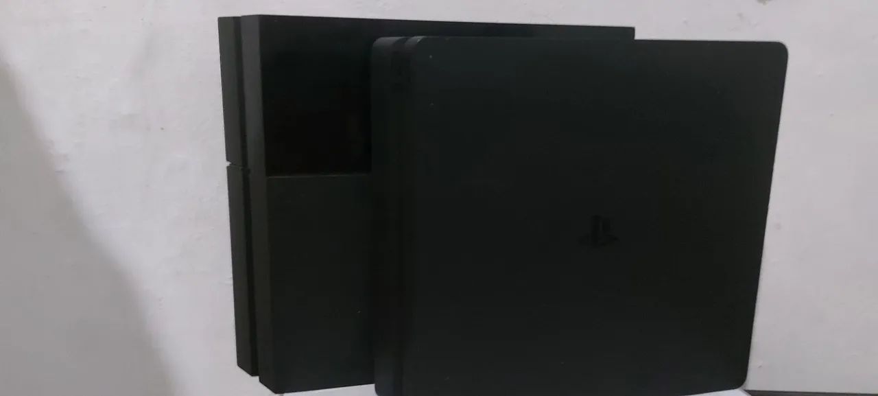 Tenho esse dois ps4  leia o anúncio 
