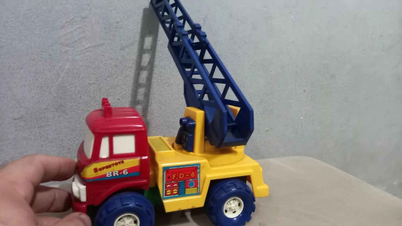 Caminhão de Bombeiros de Brinquedo antigo anos 90 - Foto 3