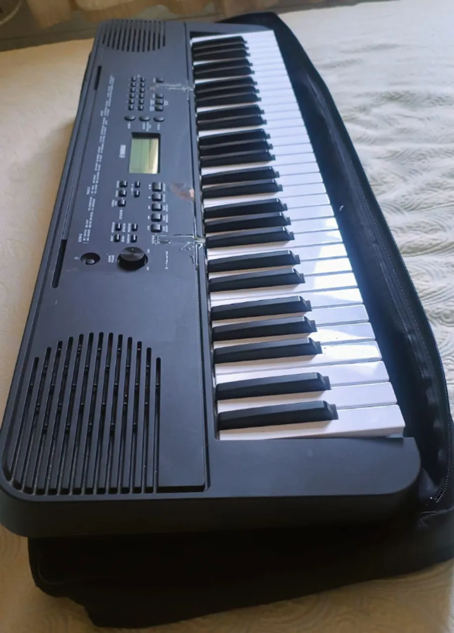 Teclado Musical Yamaha Psr E360 Estudo 61 Teclas 400 Sons