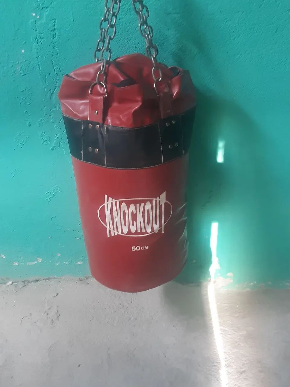 Vendo saco de pancada knockout de 50 cm. VALOR NEGOCIÁVEL, SOU DE CAETES I, ABREU E LIMA  - Foto 4