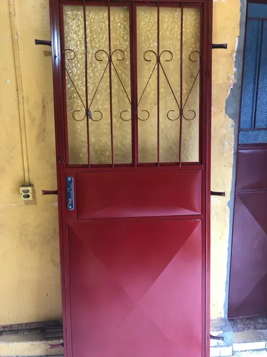 Porta de Ferro com Grade - Foto 5