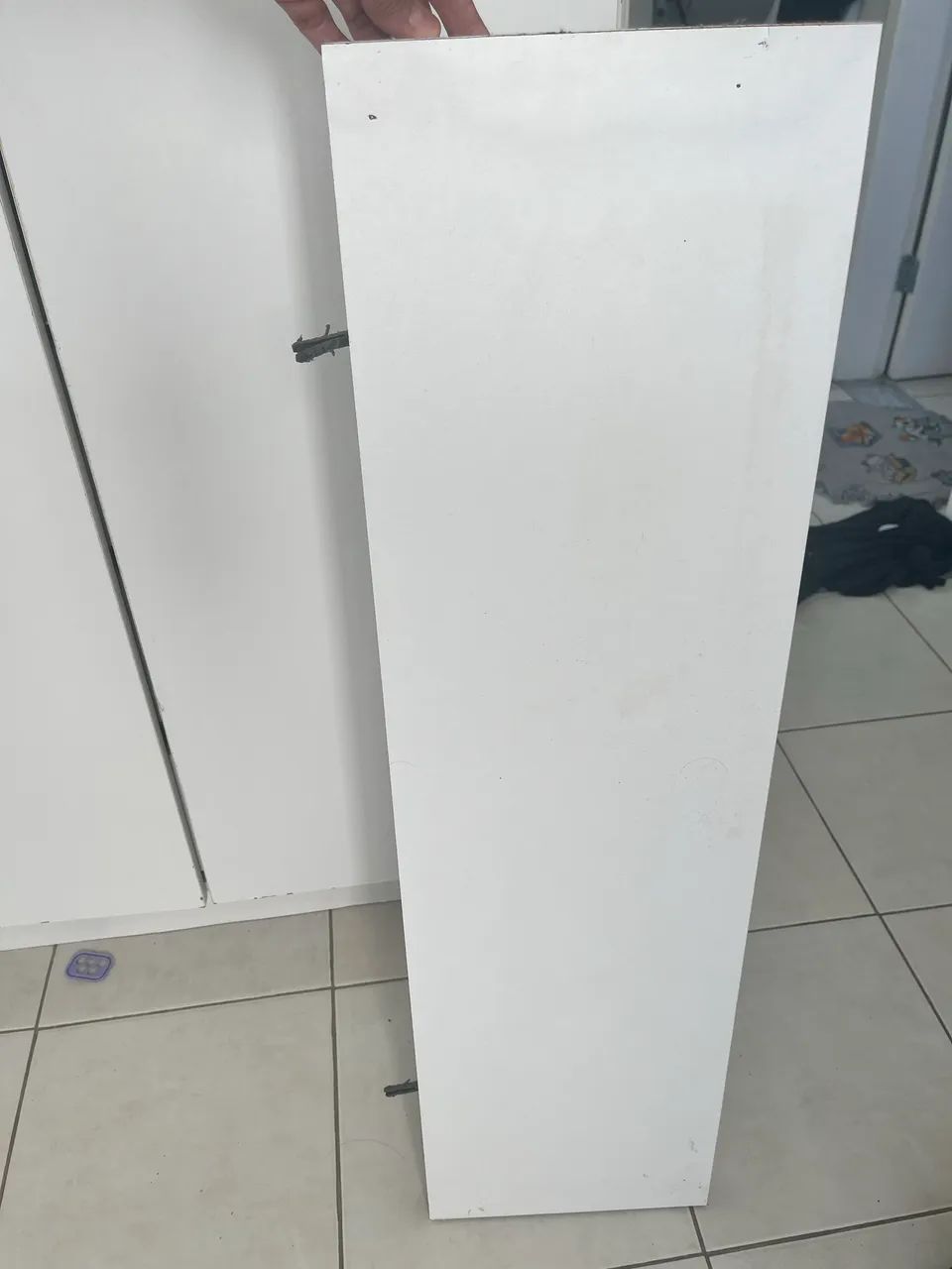Prateleira no branco