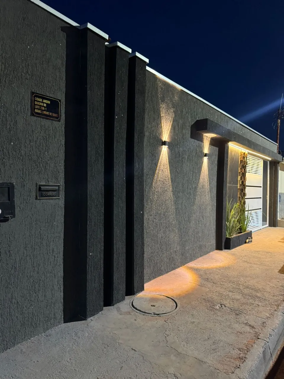 CASA INDIVIDUAL EM AGUAS LINDAS