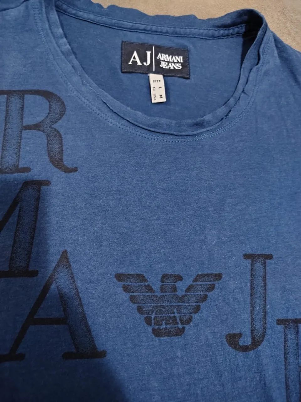 Camiseta Armani Jeans Azul - Original - Foto 2