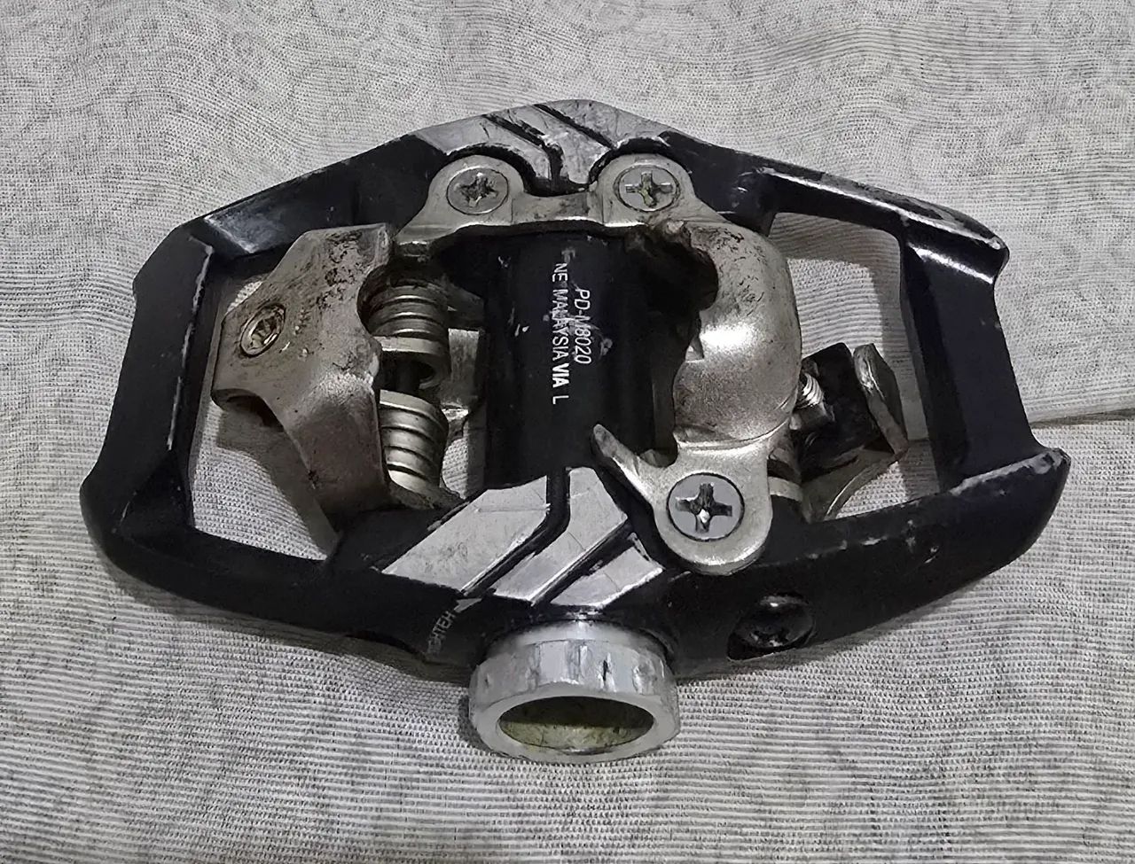 Pedal Shimano deore xt m8020 lado esquerdo (L) left - Foto 2