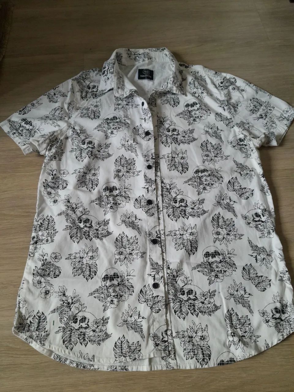 Camisa Manga Curta Estampa Caveira