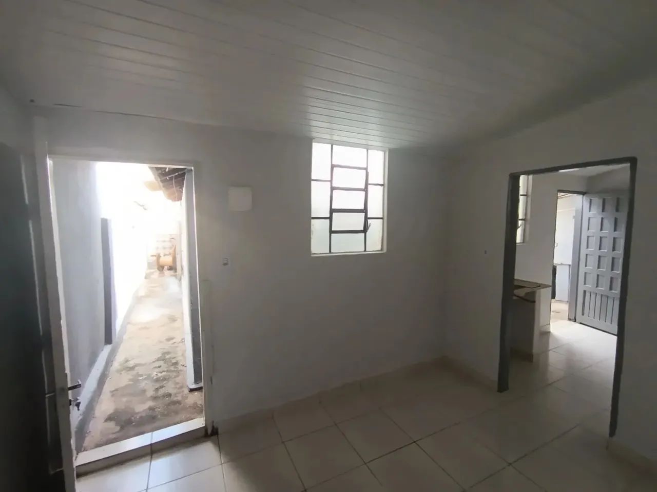 Aluga-se Imóvel 1 quarto - Rua Ipameri - Campinas Goiânia