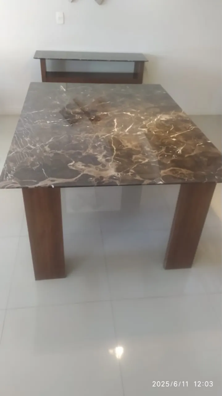Mesa de jantar e Aparador com design moderno oportunidade.