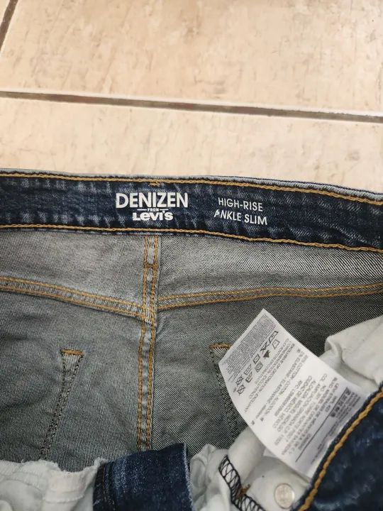 Jeans Levi's 38/40 cintura alta - Foto 3