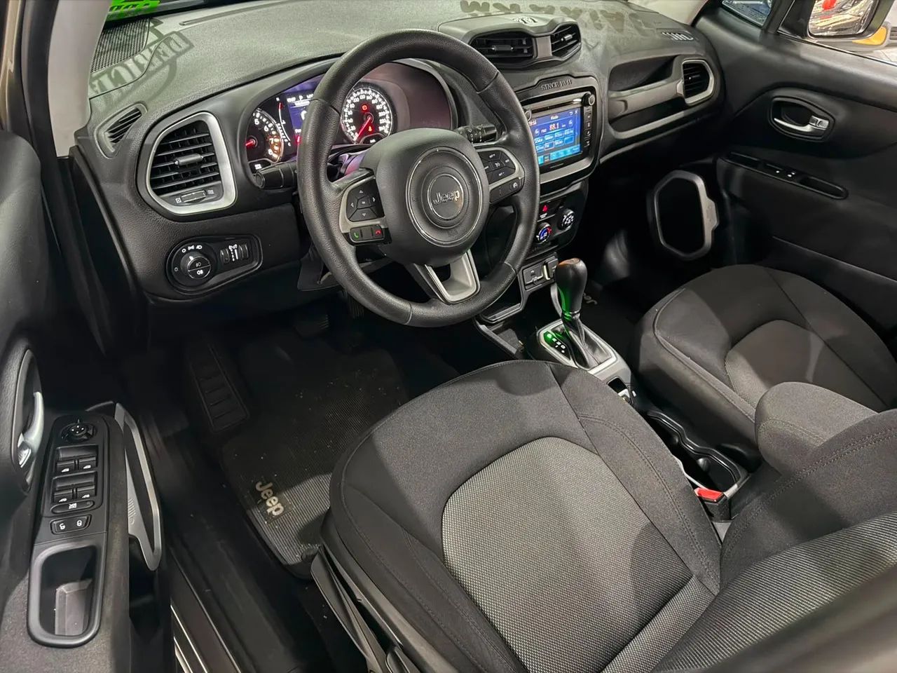 Jeep Renegade Sport 1.8 4X2 Flex 16V Aut. 2019 - Foto 9