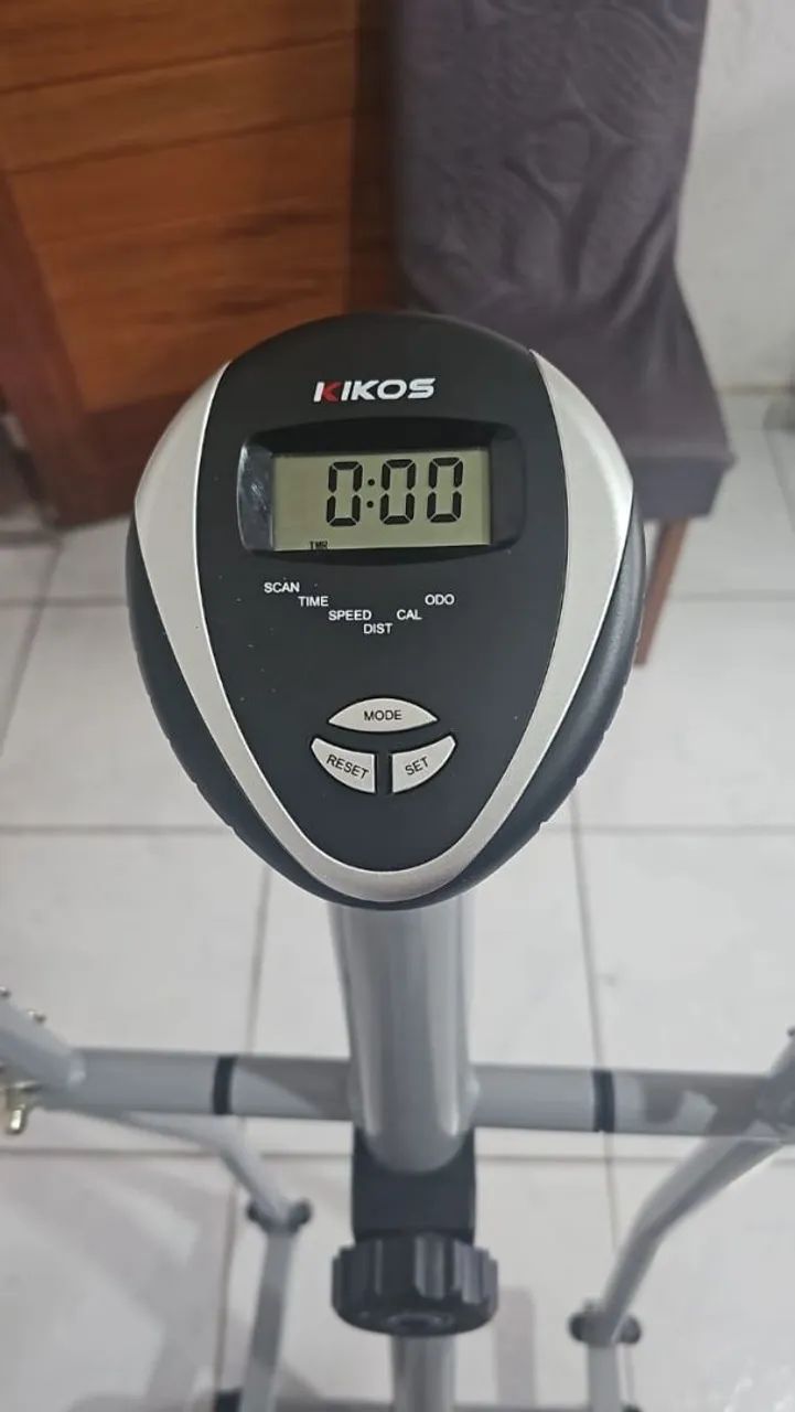 Elíptico Kikos 4004 - Foto 4