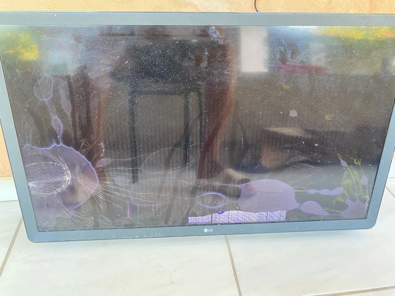Tv LG para retirada peças  - Foto 2