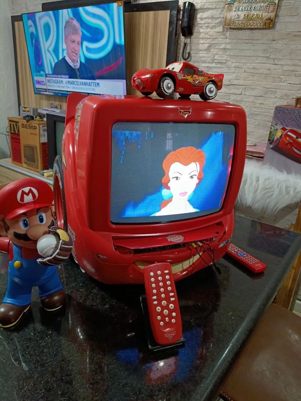 Tv relâmpago Macqueen 