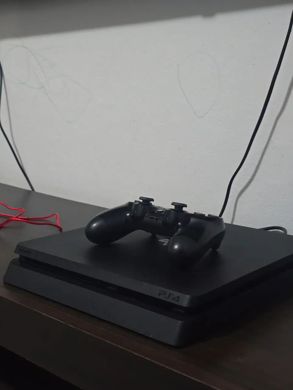Playstation 4 ( PS4 )