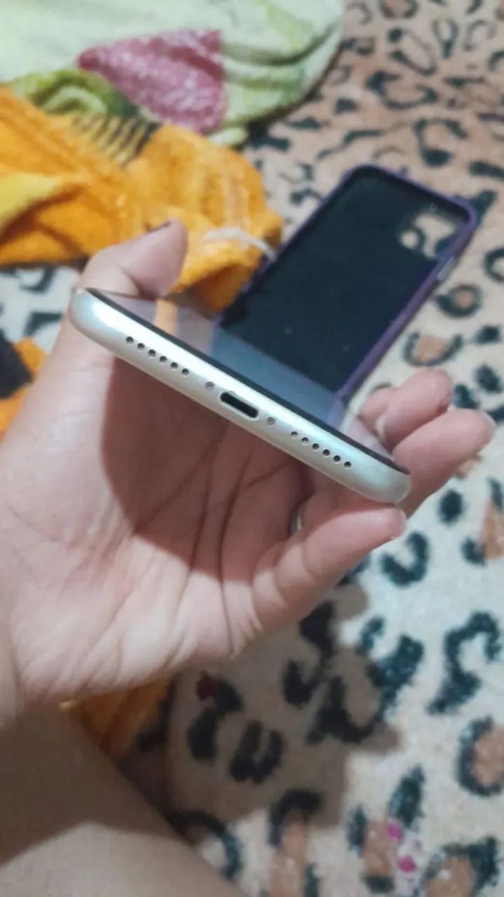 Iphone 11  excelente aparelho   - Foto 4