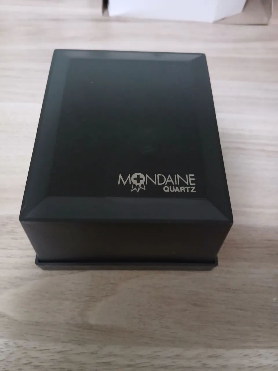 ESTOJO ORIGINAL DE RELÓGIO MONDAINE QUARTZ DA DÉCADA DE 70