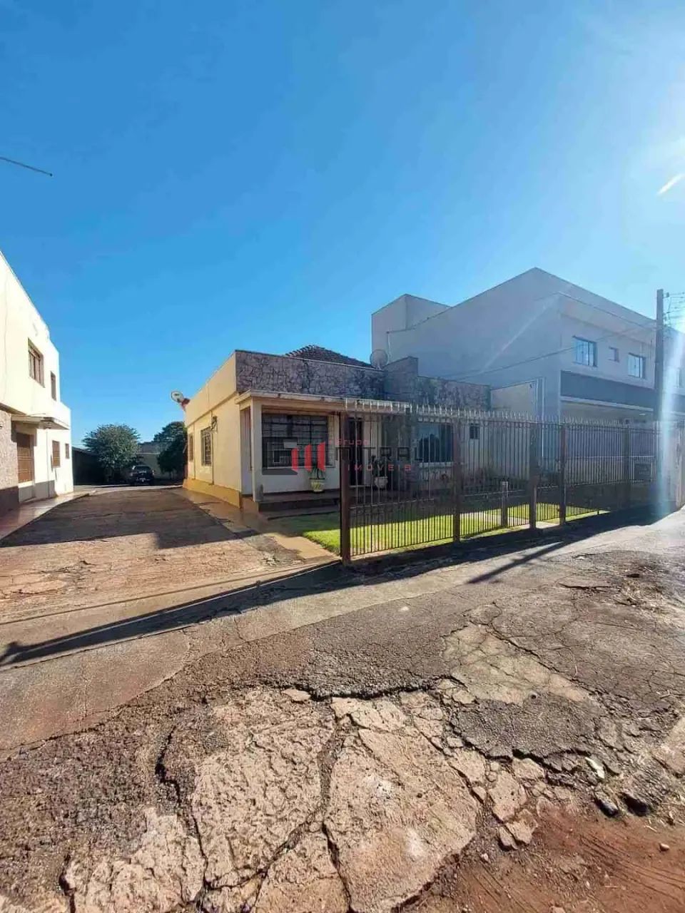 Casa à venda, comercial com 675 m² de terreno, Centro, Rolândia, PR - Foto 2