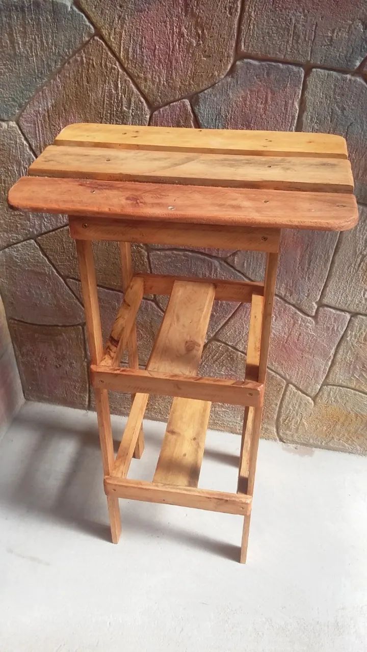 Mesinha para objetos leves