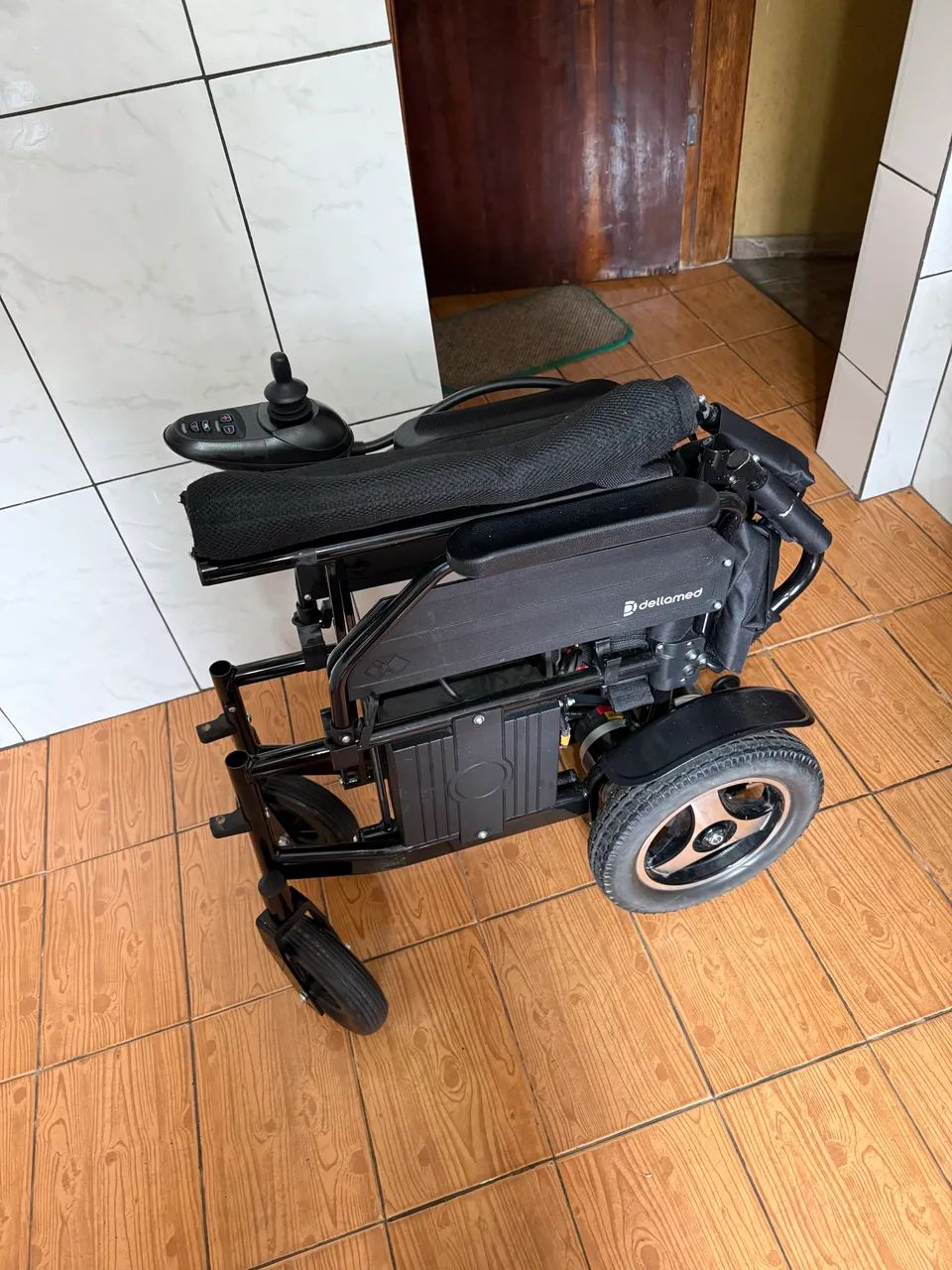 Cadeira de Rodas Motorizada  - Foto 4