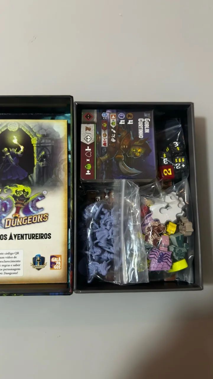 Tiny Epic Dungeons - Jogo de Tabuleiro - Nunca Jogado - Foto 2