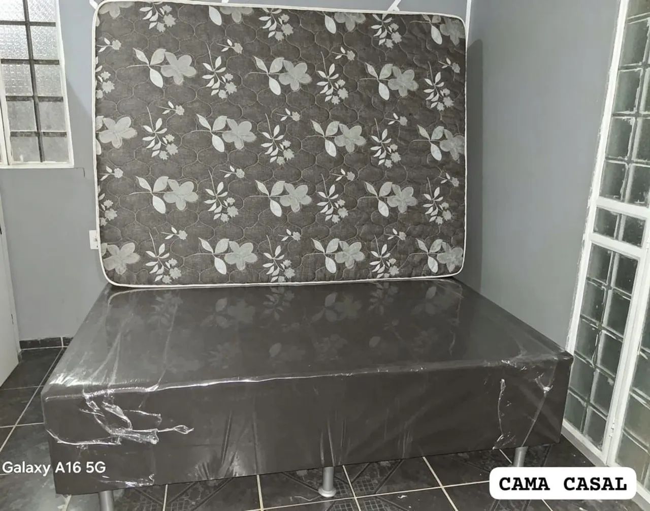 CAMA CASAL DE BASE E COLCHÃO DE ESPUMA GROSSA - Foto 2
