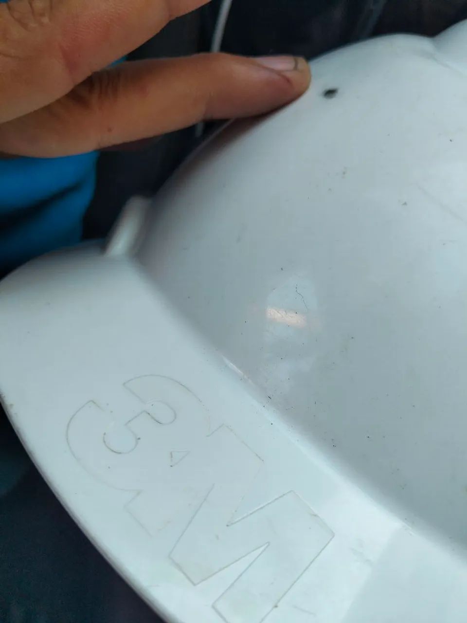Capacete 3M com abafador 3M acoplado - Foto 3