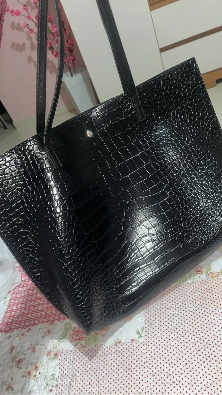 Bolsa preta de couro 