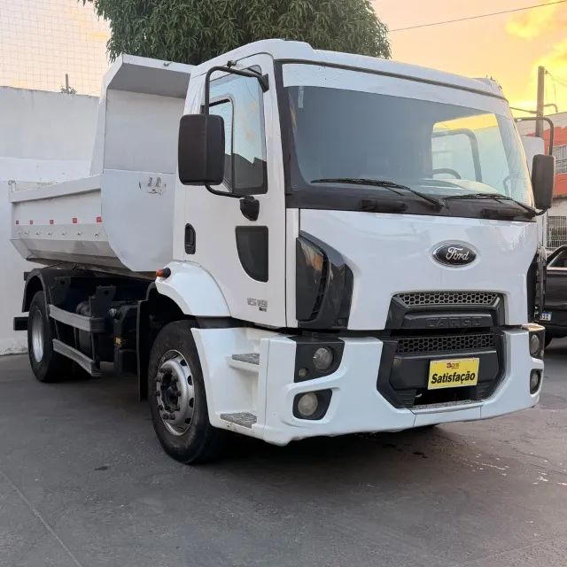 Ford Cargo 1519 2013 Branco Caçamba - Foto 3